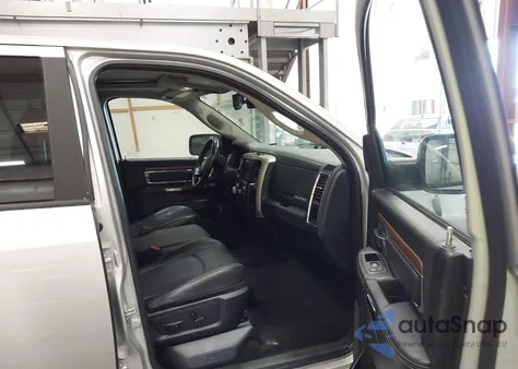 2015 Ram 1500 Laramie из США, поврежденный, VIN 1C6RR7NM0FS730688